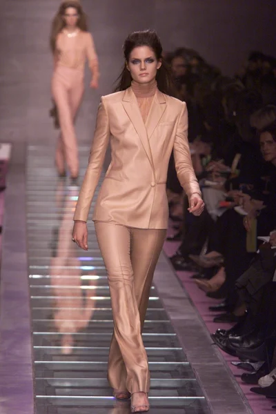 Look 7
